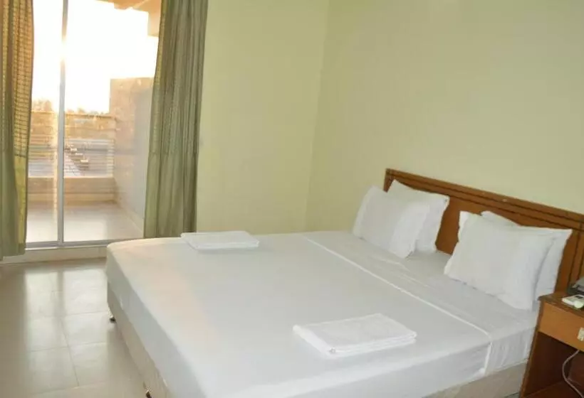 هتل Bashati Bay Resort