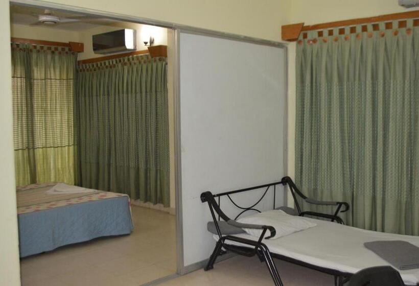 هتل Bashati Bay Resort