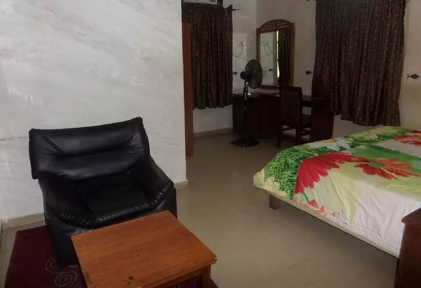 هتل Chinox Guest Inn