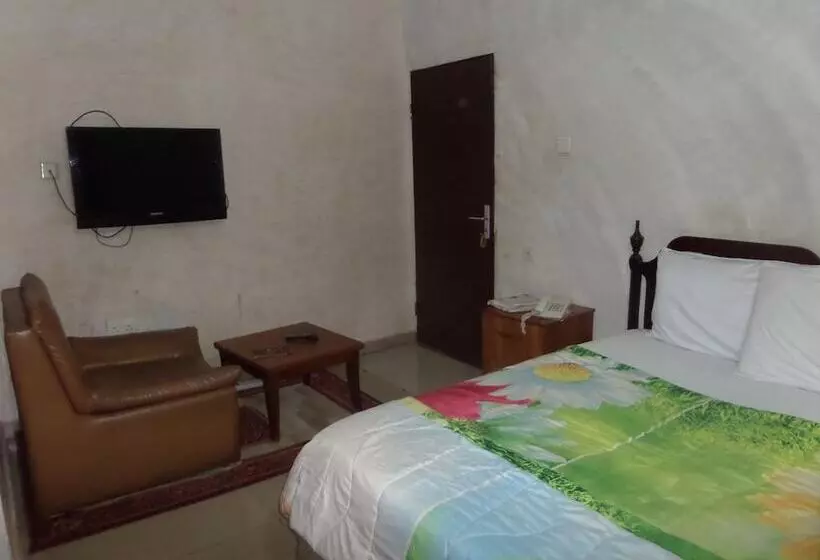 هتل Chinox Guest Inn