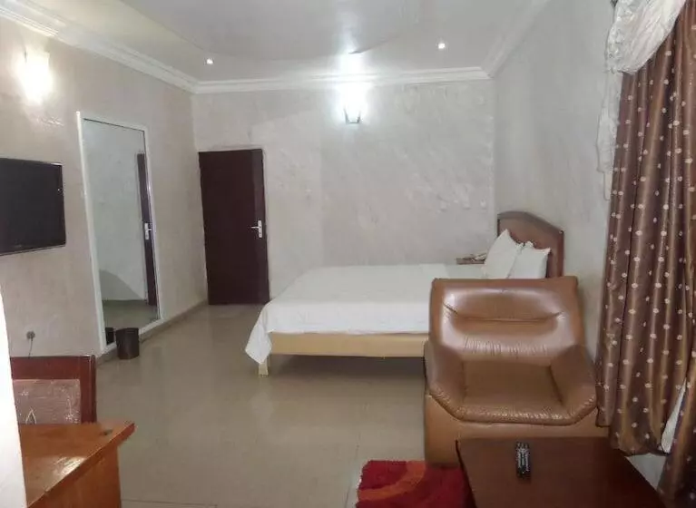 هتل Chinox Guest Inn