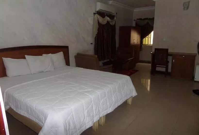 هتل Chinox Guest Inn