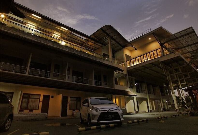 בית מלון כפרי Cianjur Cipanas