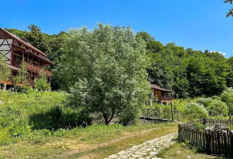 هتل Ecokayan Dilijan Resort