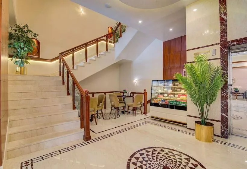 Hotelli Home In By Amrik Sukhdev