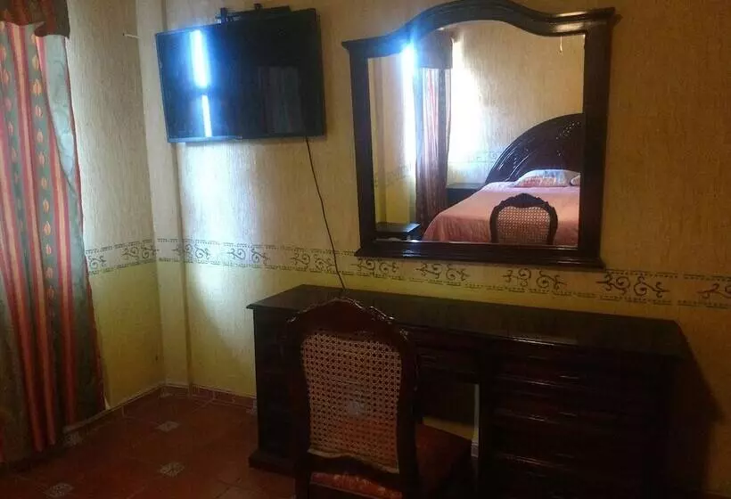 Hotelli La Quinta De Los Leones