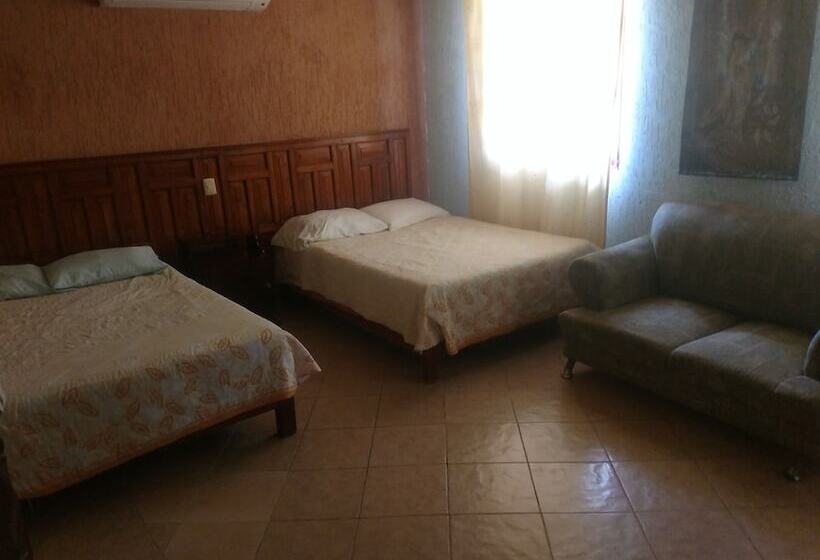 فندق La Quinta De Los Leones