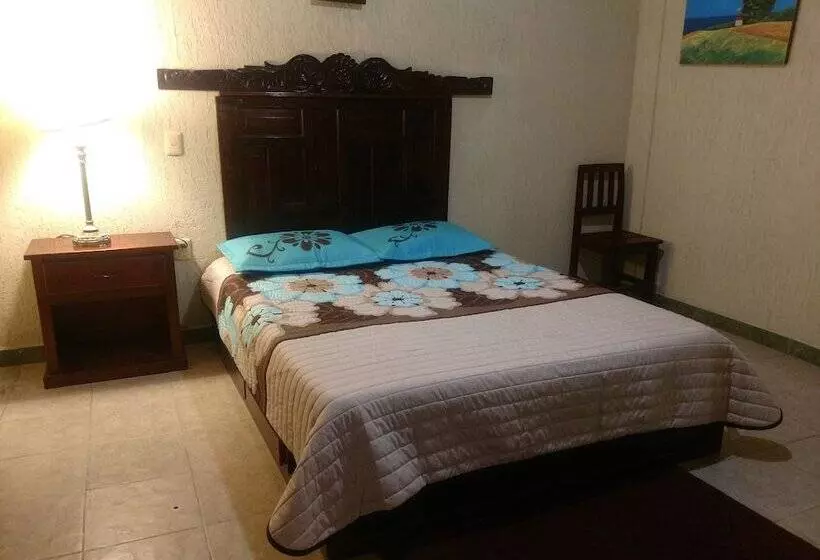 Hotelli La Quinta De Los Leones