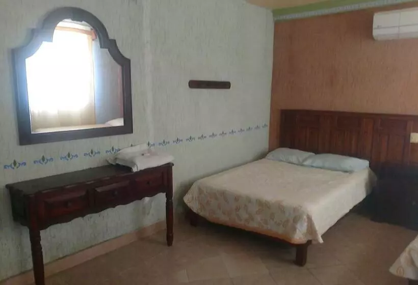 Hotelli La Quinta De Los Leones