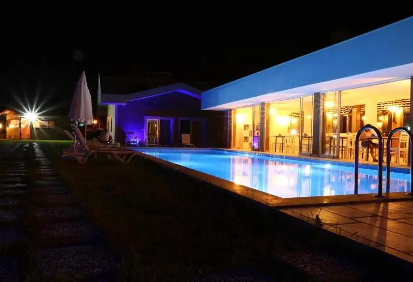 La Vida Otel