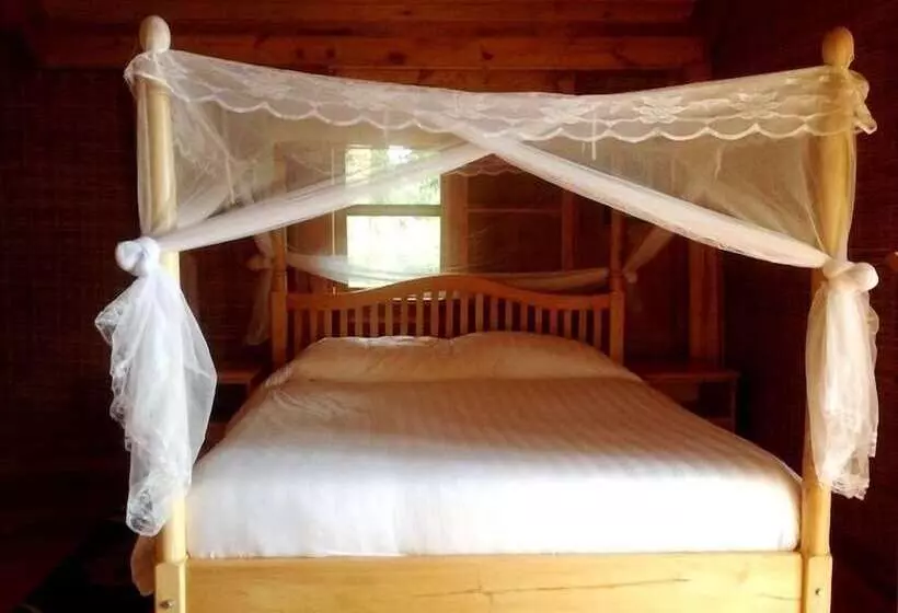 ホテル Lake Bunyonyi Eco Resort