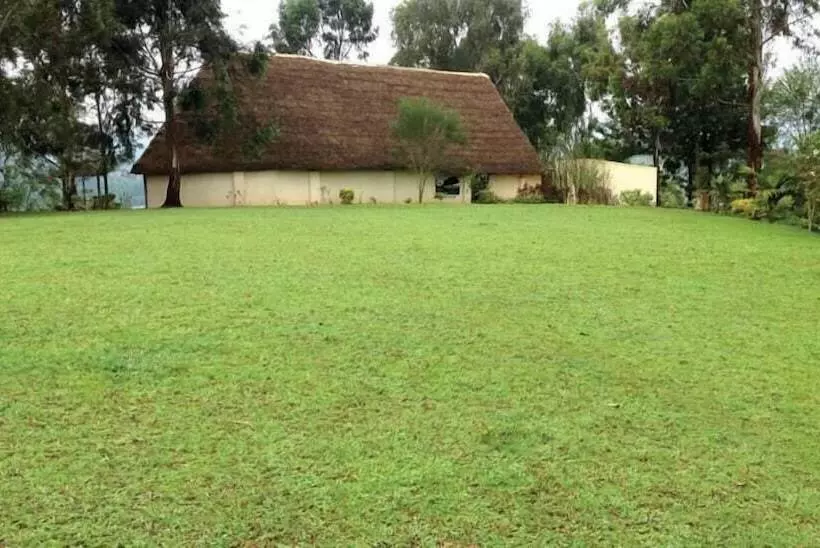 ホテル Lake Bunyonyi Eco Resort