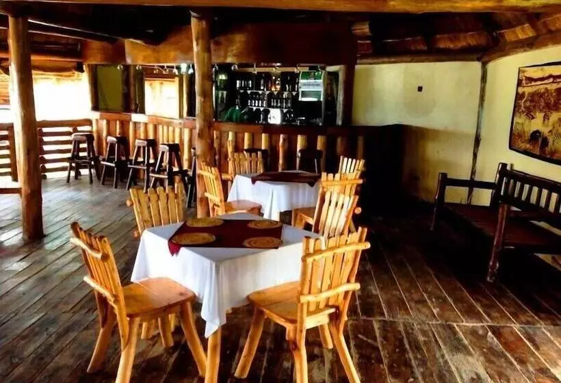 ホテル Lake Bunyonyi Eco Resort