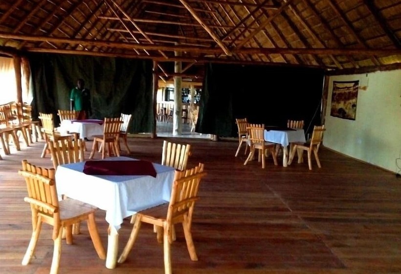 هتل Lake Bunyonyi Eco Resort