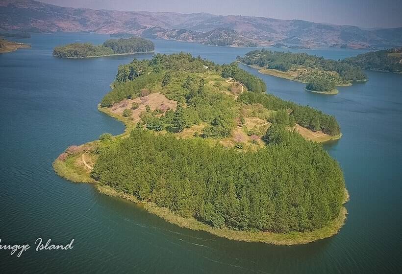 هتل Lake Bunyonyi Eco Resort