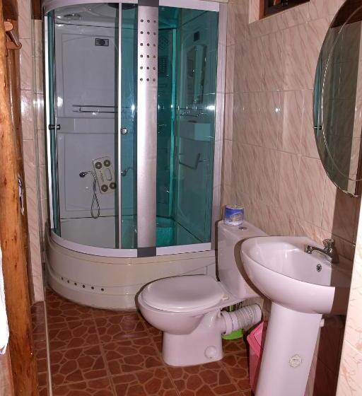 هتل Lake Bunyonyi Eco Resort