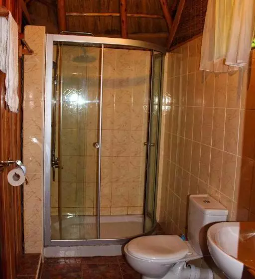 ホテル Lake Bunyonyi Eco Resort