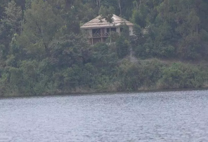 ホテル Lake Bunyonyi Eco Resort