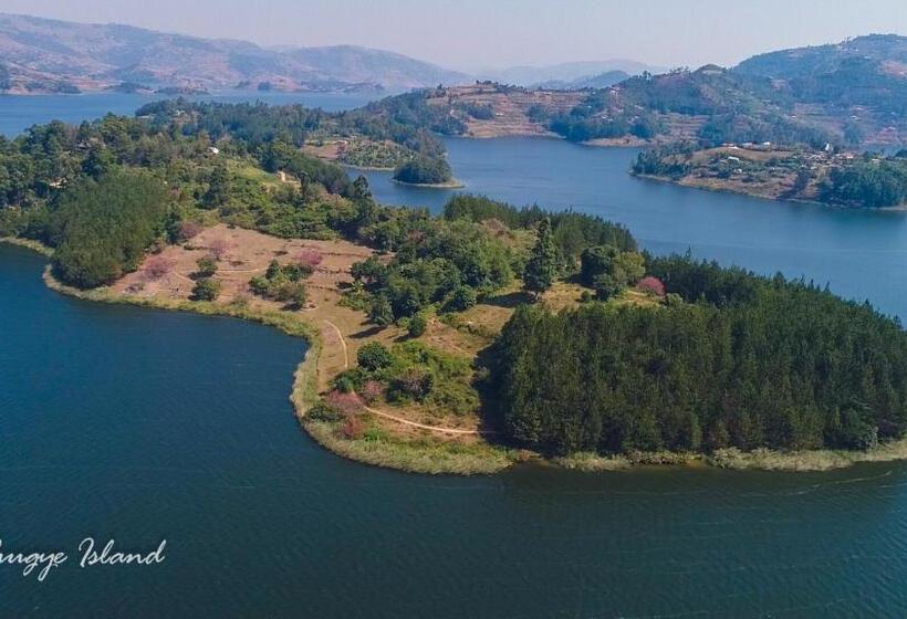 هتل Lake Bunyonyi Eco Resort