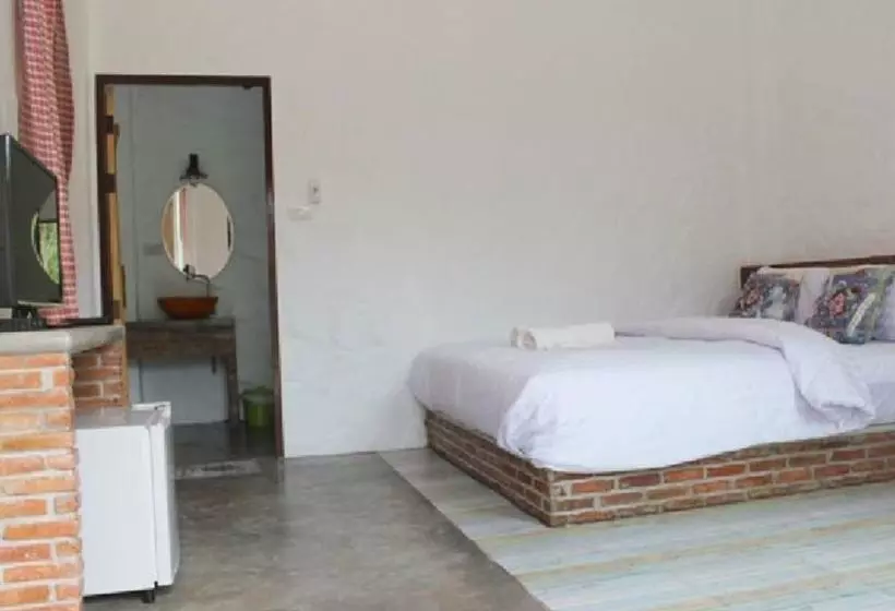 هتل Monoko Porploen Resort