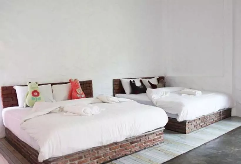 هتل Monoko Porploen Resort