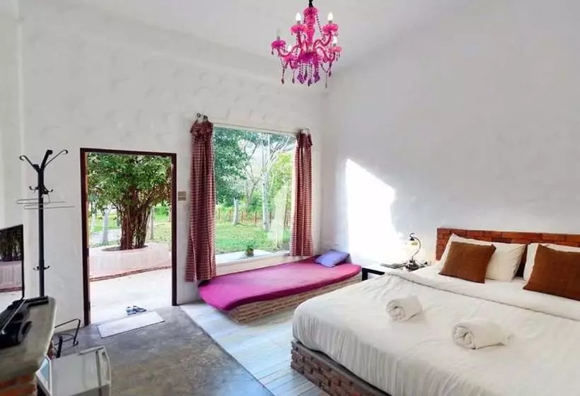 هتل Monoko Porploen Resort