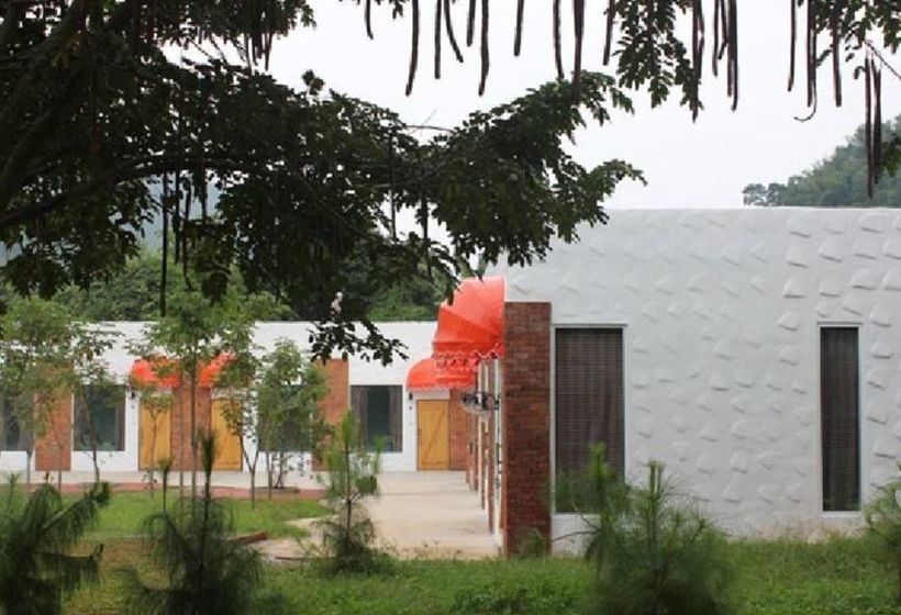 בית מלון כפרי Monoko Porploen Resort