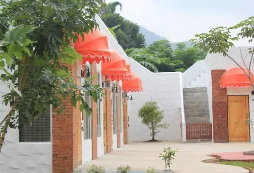 هتل Monoko Porploen Resort