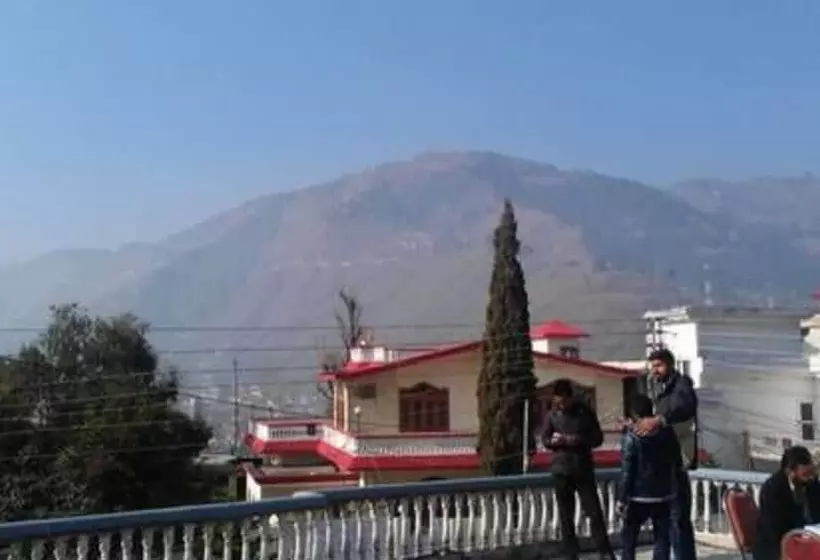 هتل  orash Lodges