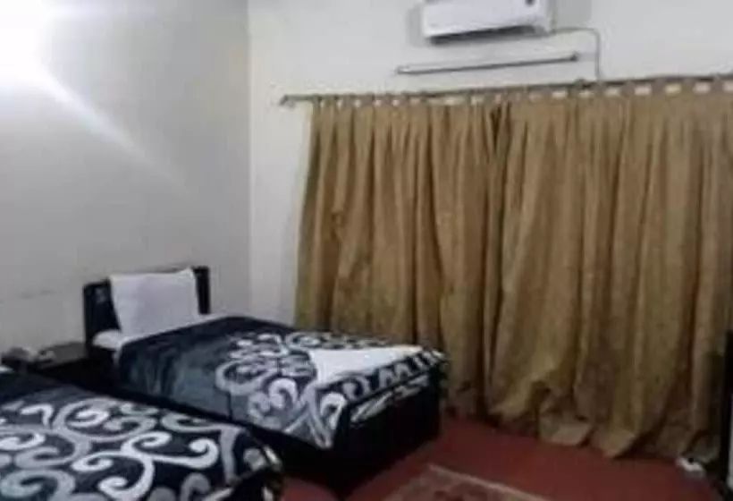 هتل  orash Lodges