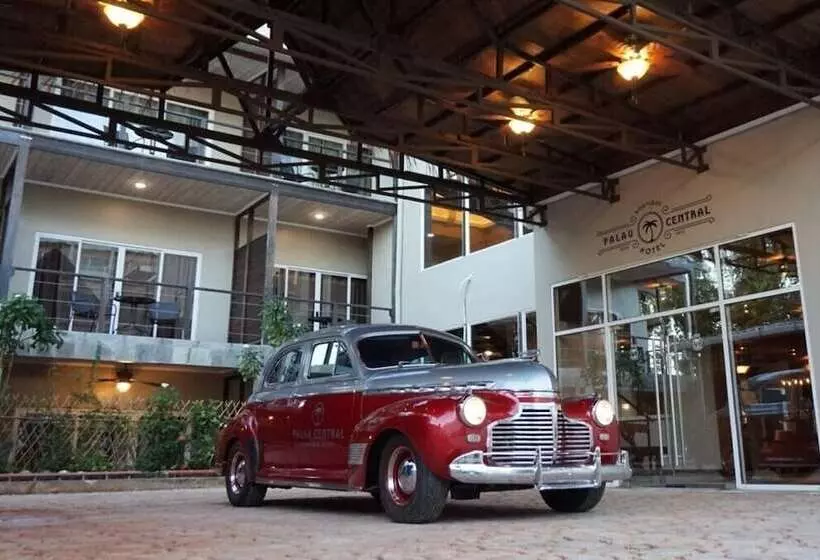 هتل Palau Central