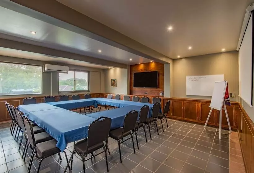 هتل Palau Central