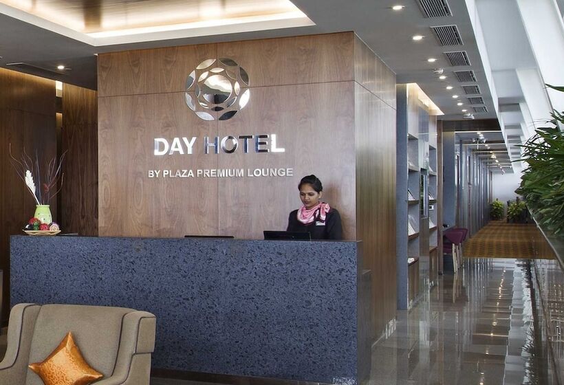 هتل Plaza Premium Day