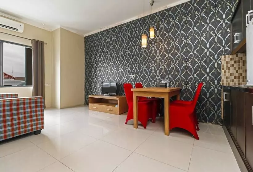 ホテル Reddoorz Plus Near Pantai Losari