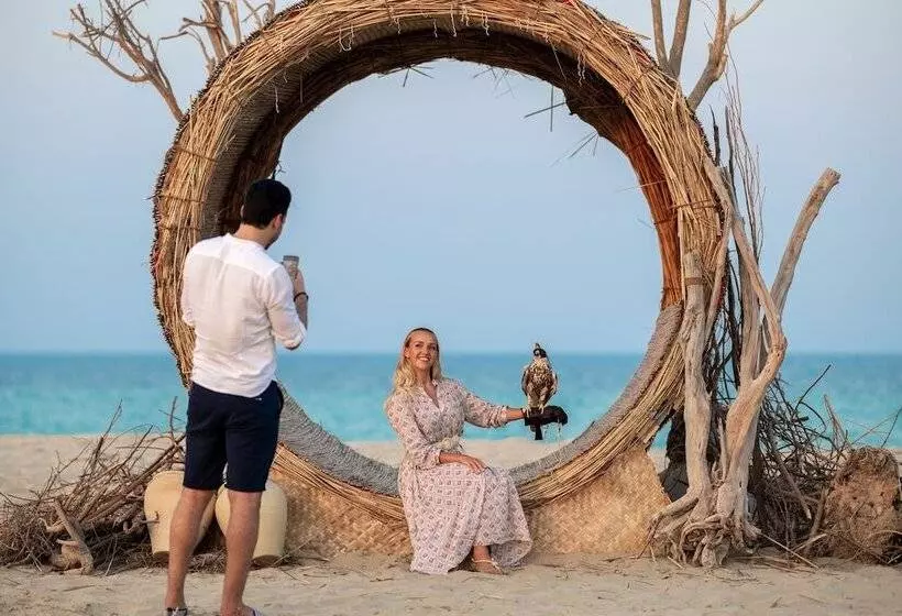 Hotelli Regency Sealine Camp