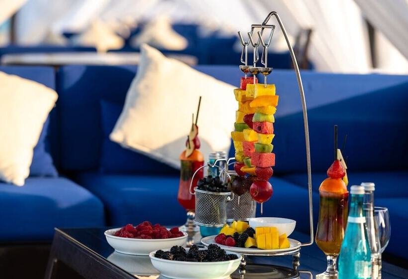 هتل Regency Sealine Camp