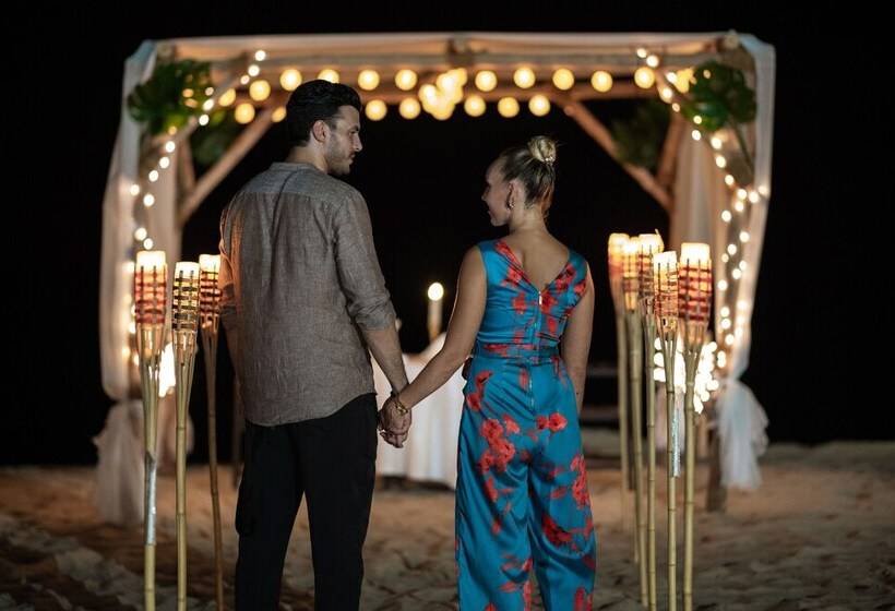 هتل Regency Sealine Camp