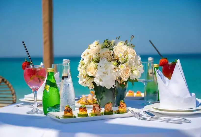 Hotelli Regency Sealine Camp