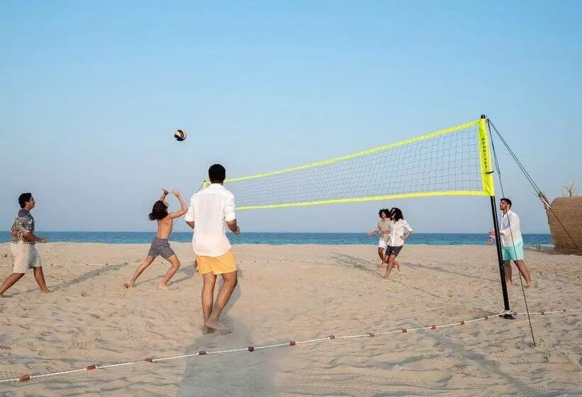 Hotelli Regency Sealine Camp