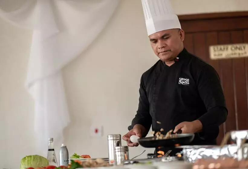 Hotelli Regency Sealine Camp