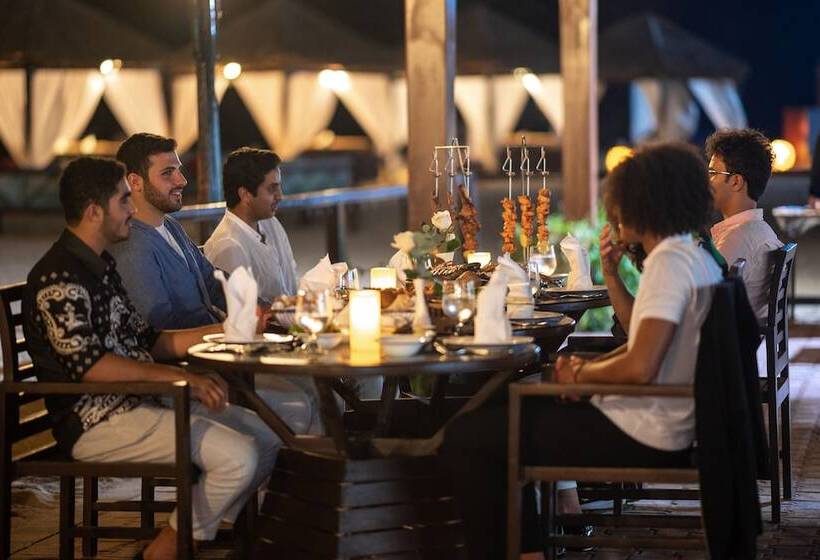 هتل Regency Sealine Camp