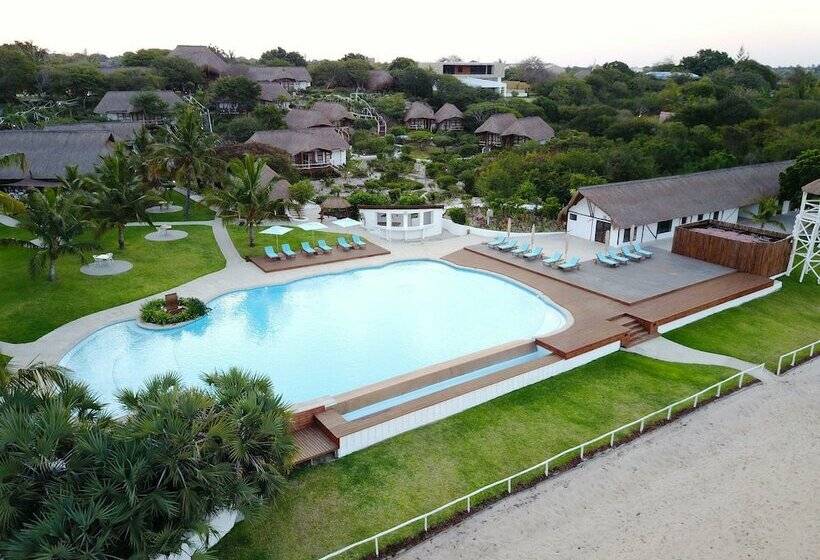 Отель Vilanculos Beach Lodge