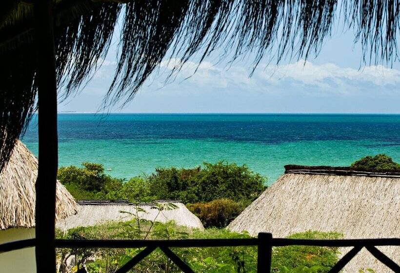 Отель Vilanculos Beach Lodge