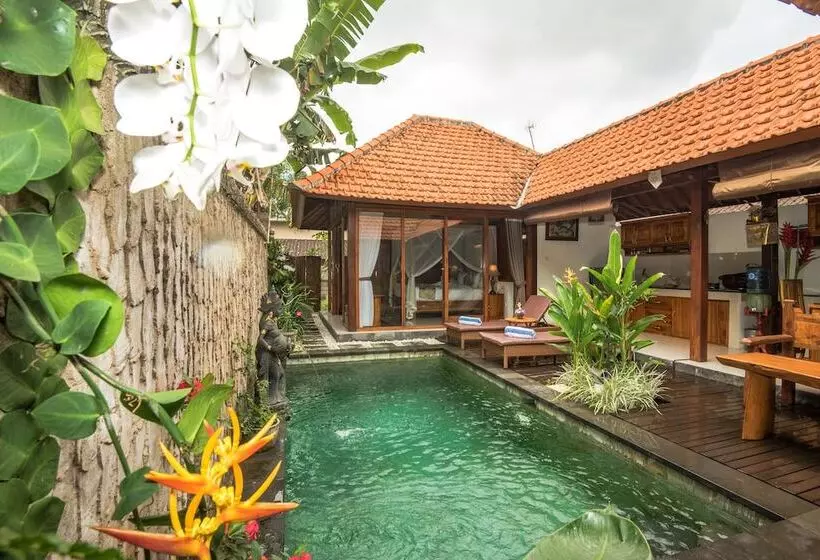 Naja Private Villa