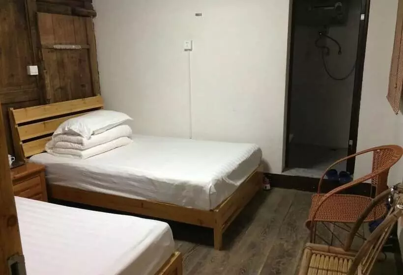 Nanjing Tulou Qingdelou Inn