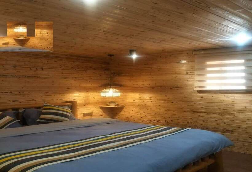 Nanjing Tulou Qingdelou Inn