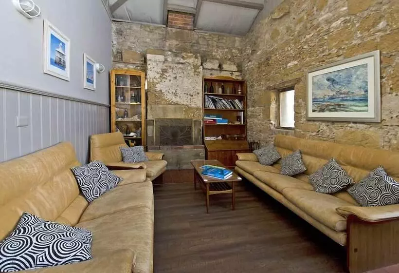 Majatalo Cobb & Co Lodge