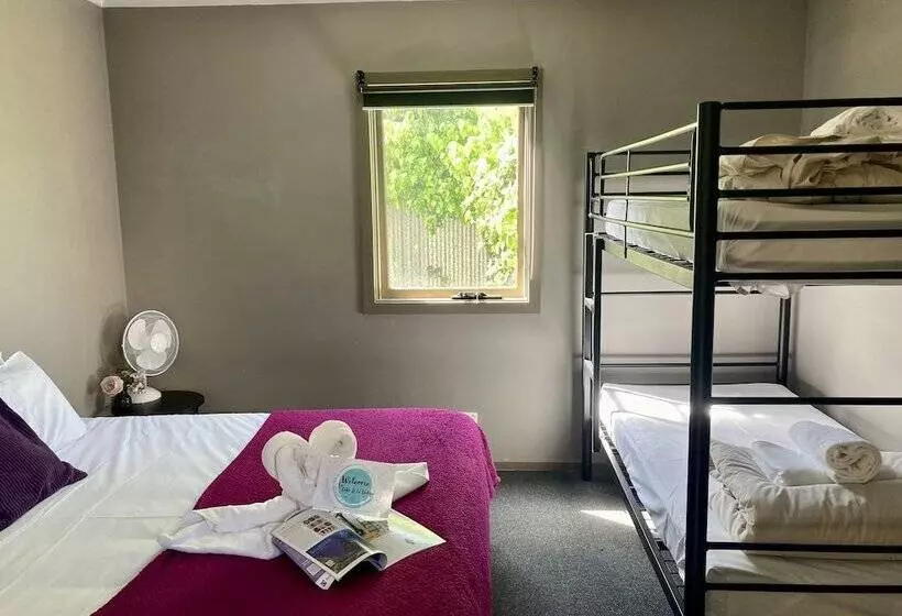 Majatalo Cobb & Co Lodge