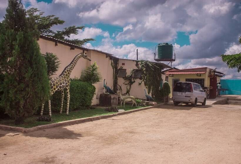 پانسیون Kalabi Executive Lodge