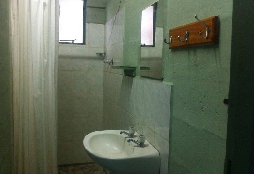 پانسیون Kalabi Executive Lodge